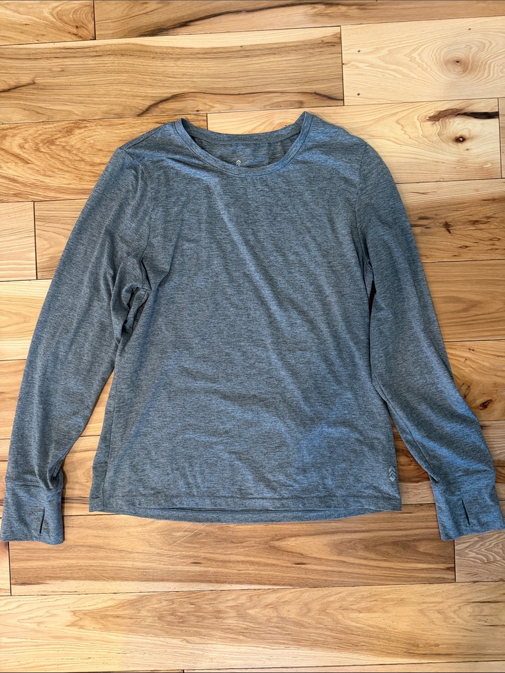Free Country Women's Long Sleeve Crew Neck Tee in Gray